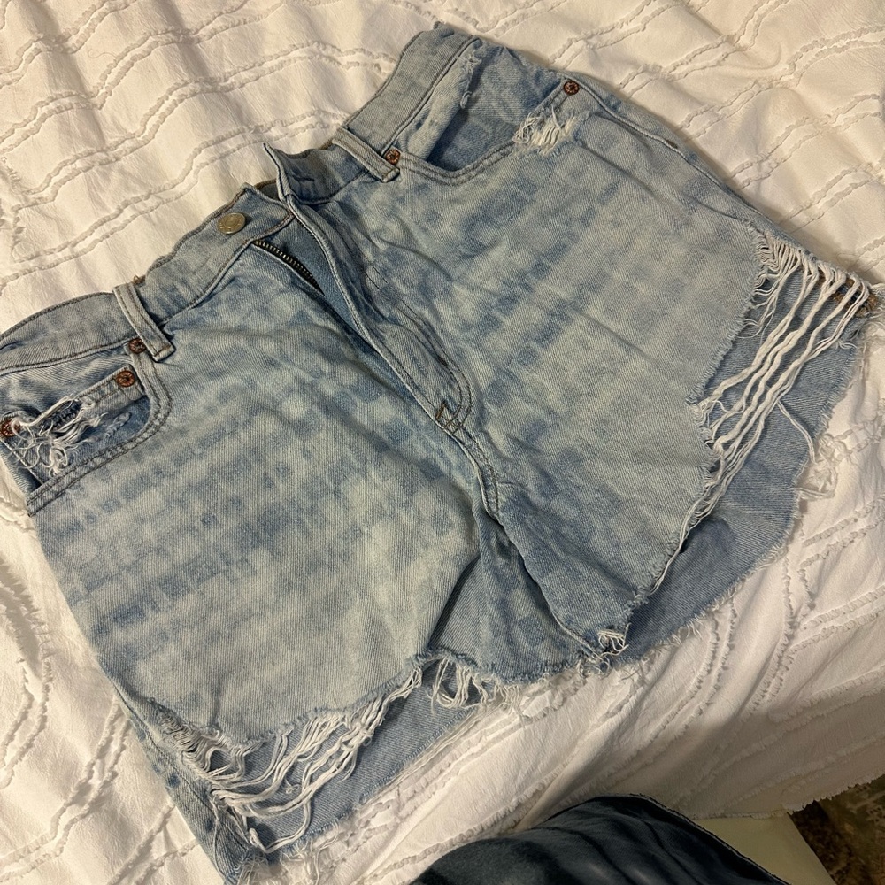 American Eagle Outfitters Light Wash Distressed Jean Shorts